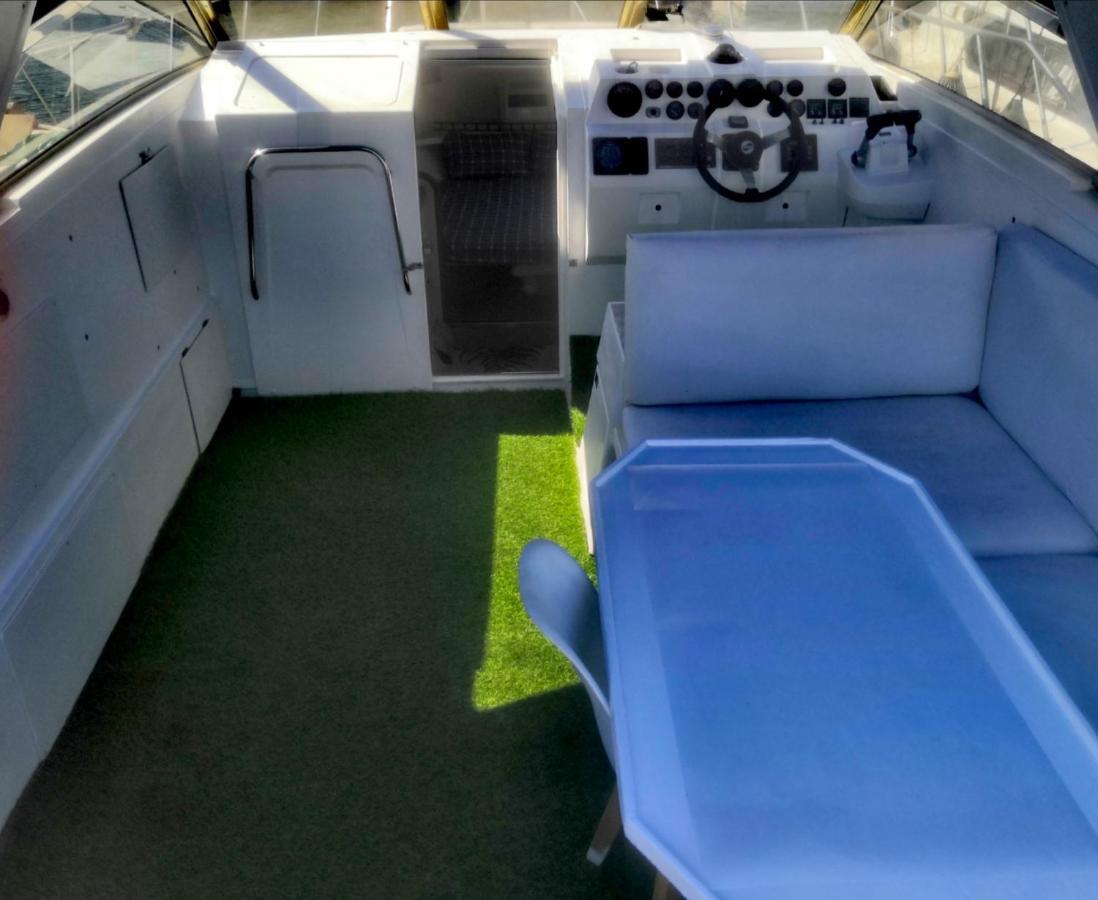 Cozy Private Two Rooms Yacht In Barcelona With Free Parking Sant Adrià de Besòs Eksteriør billede