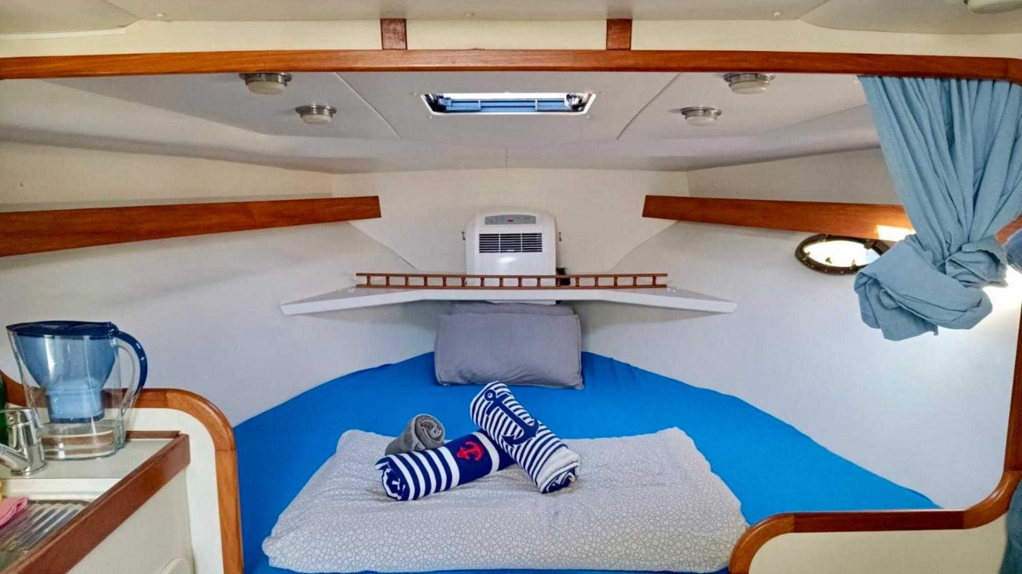 Cozy Private Two Rooms Yacht In Barcelona With Free Parking Sant Adrià de Besòs Eksteriør billede